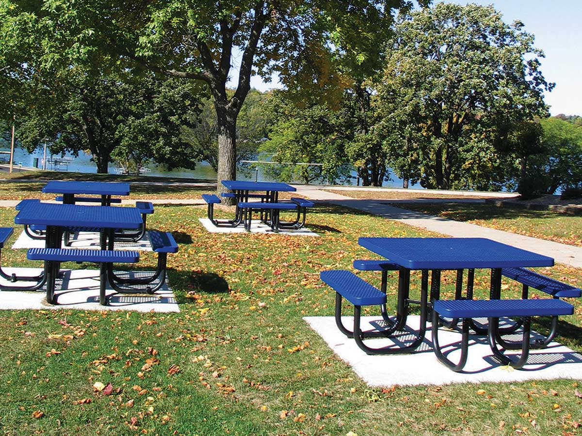 Premier Polysteel table with benches